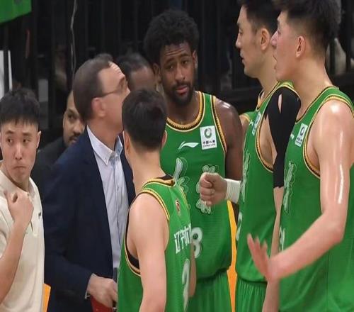 西蒙斯失误,剖析,揭示防守困,足彩,体彩,彩票,体育彩票,足球彩票,彩票合买,鸿发彩票