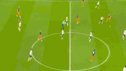 “U国U队热身赛遭朝鲜U队四连败，备战拉练遭遇挑战”